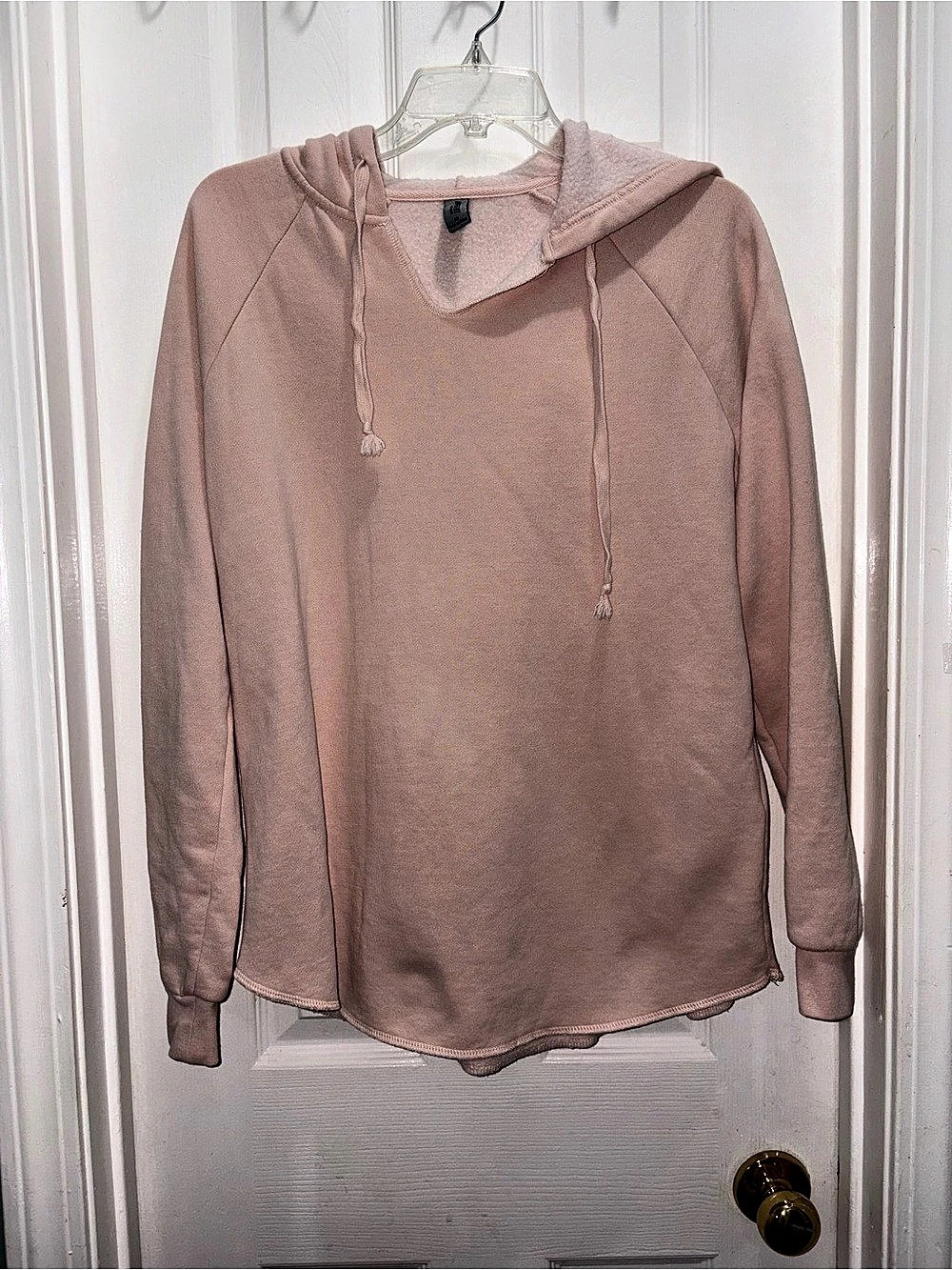 Hoodie in Pink Size Medium